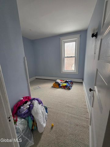 26 Van Derveer Street, Amsterdam, NY 12010