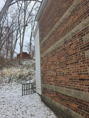 26 Van Derveer Street, Amsterdam, NY 12010