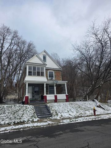 26 Van Derveer Street, Amsterdam, NY 12010