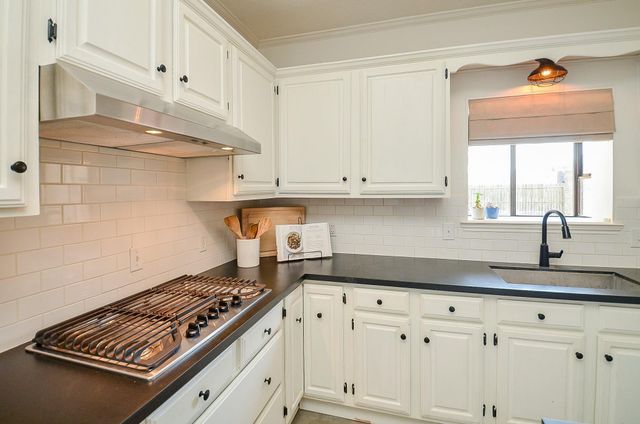 1816 Pine Cone Drive, Katy, TX 77493