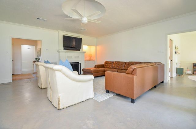 1816 Pine Cone Drive, Katy, TX 77493