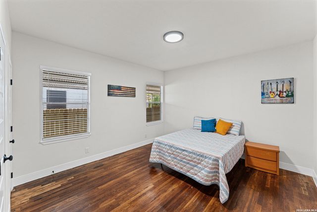 1722 W Mistletoe, San Antonio, TX 78201