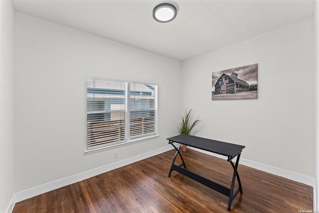 1722 W Mistletoe, San Antonio, TX 78201