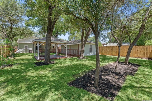 1722 W Mistletoe, San Antonio, TX 78201