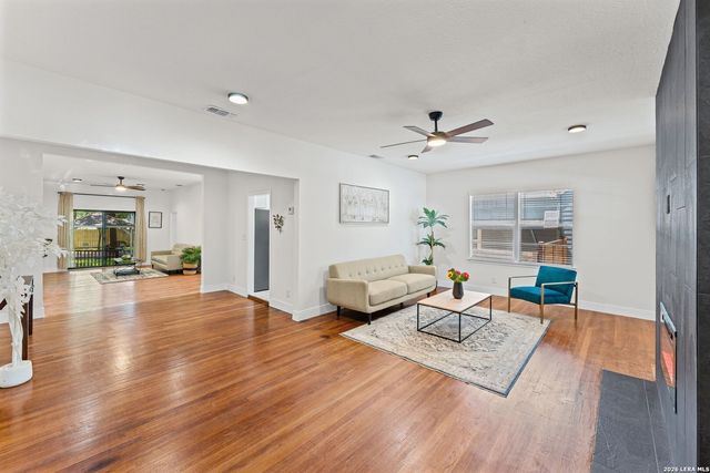 1722 W Mistletoe, San Antonio, TX 78201