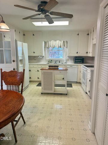 424 Tanglewood Circle, Roxboro, NC 27573