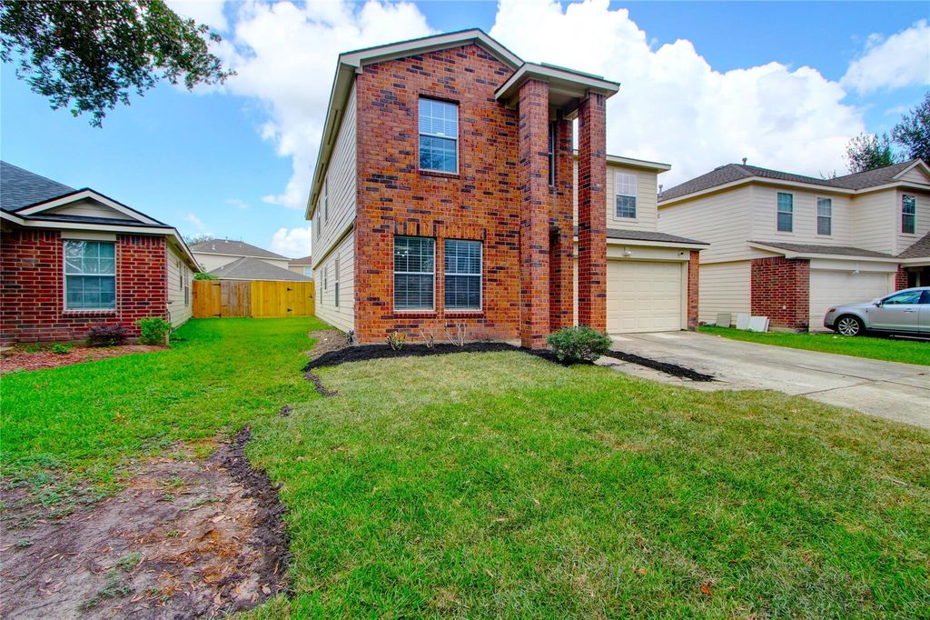 10206 Ravenwood View Lane, Houston, TX 77075