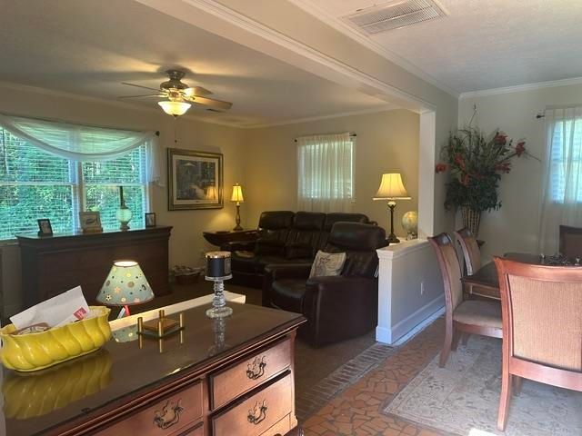 6147 Hughes Ln., Conway, SC 29526