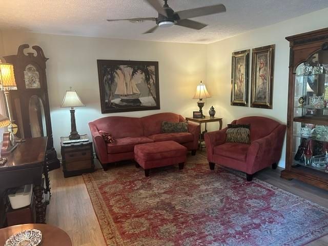 6147 Hughes Ln., Conway, SC 29526