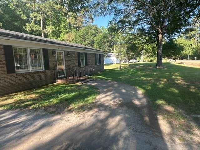 6147 Hughes Ln., Conway, SC 29526