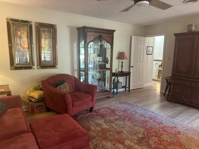 6147 Hughes Ln., Conway, SC 29526