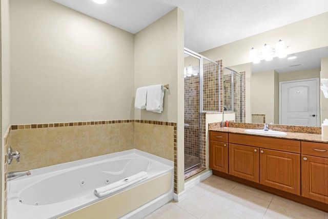 7395 UNIVERSAL BOULEVARD 904, Orlando, FL 32819