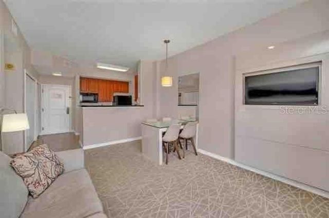 7395 UNIVERSAL BOULEVARD 904, Orlando, FL 32819