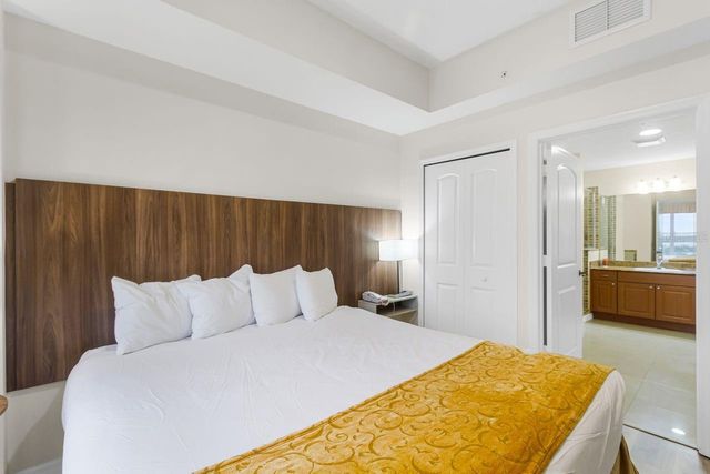 7395 UNIVERSAL BOULEVARD 904, Orlando, FL 32819