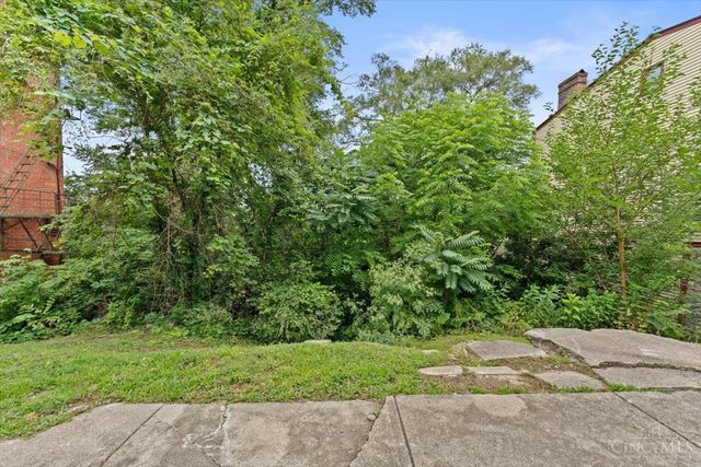 1861 Walker Street, Cincinnati, OH 45202
