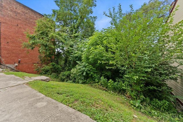 1861 Walker Street, Cincinnati, OH 45202