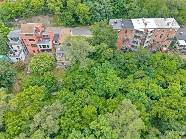1861 Walker Street, Cincinnati, OH 45202
