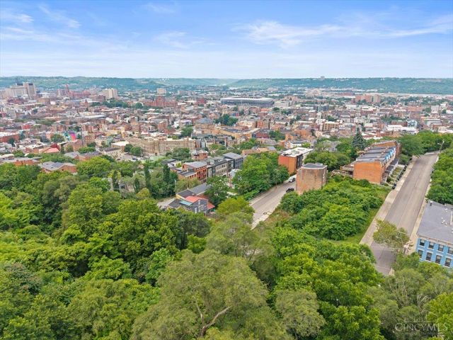 1861 Walker Street, Cincinnati, OH 45202