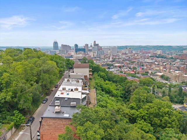 1861 Walker Street, Cincinnati, OH 45202