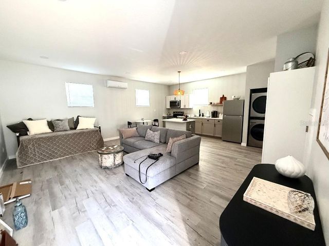 1183-B CHESTNUT STREET, Clermont, FL 34711