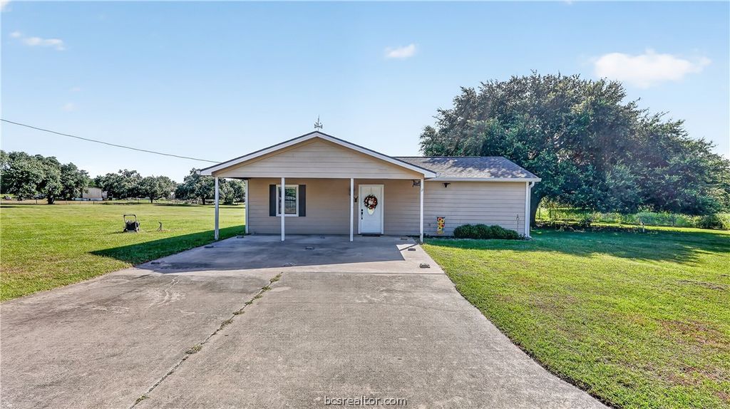 511 Lakeview, Somerville, TX 77879 — exterior