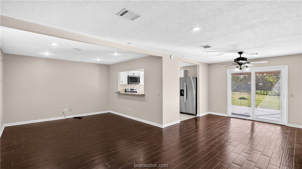 511 Lakeview, Somerville, TX 77879 — photo 5