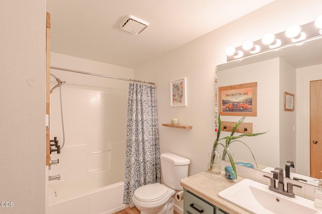 2653 NE Genet Court, Bend, OR 97701