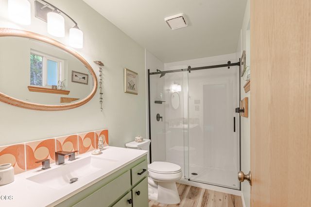 2653 NE Genet Court, Bend, OR 97701