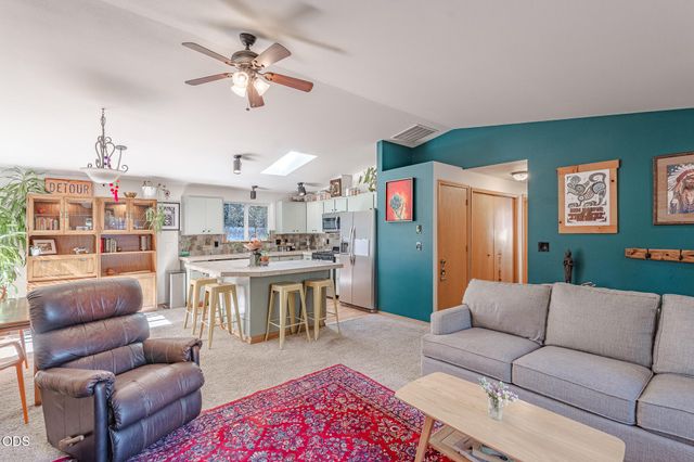 2653 NE Genet Court, Bend, OR 97701