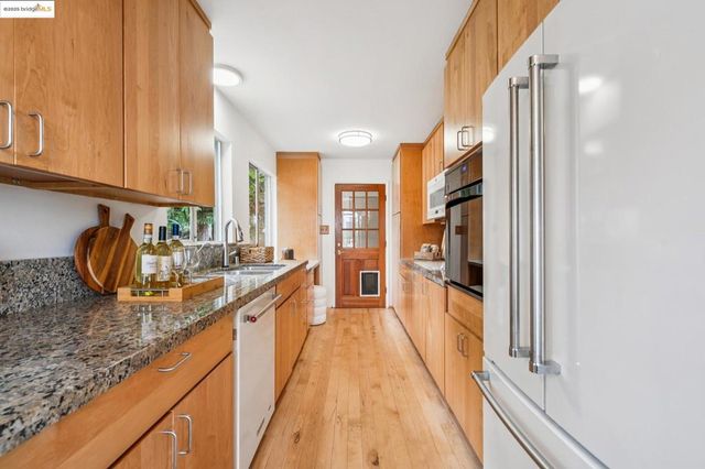 1321 Grizzly Peak Blvd, Berkeley, CA 94708