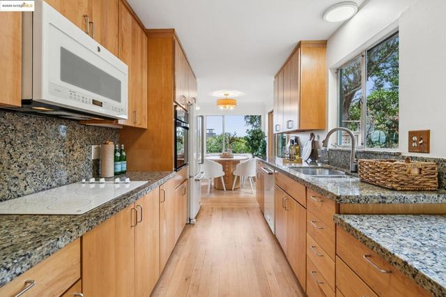 1321 Grizzly Peak Blvd, Berkeley, CA 94708