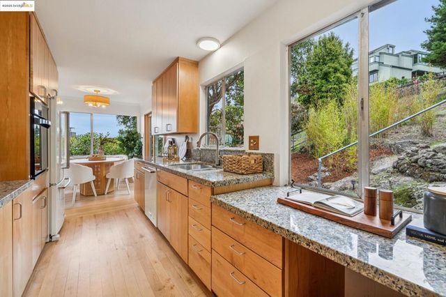 1321 Grizzly Peak Blvd, Berkeley, CA 94708