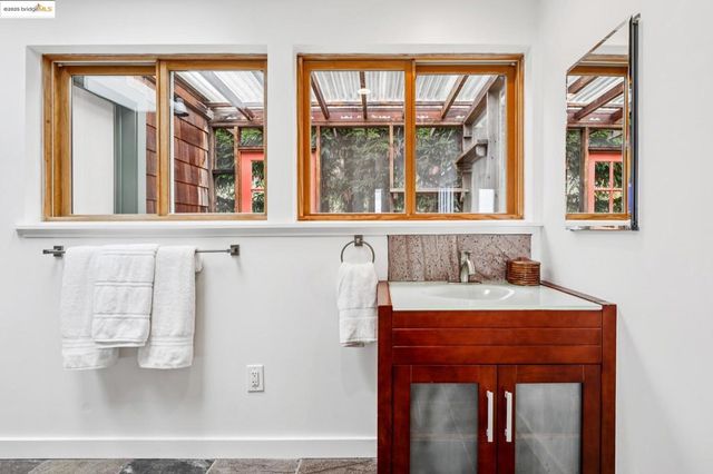 1321 Grizzly Peak Blvd, Berkeley, CA 94708