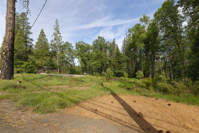 3435 Carson Rd, Camino, CA 95709