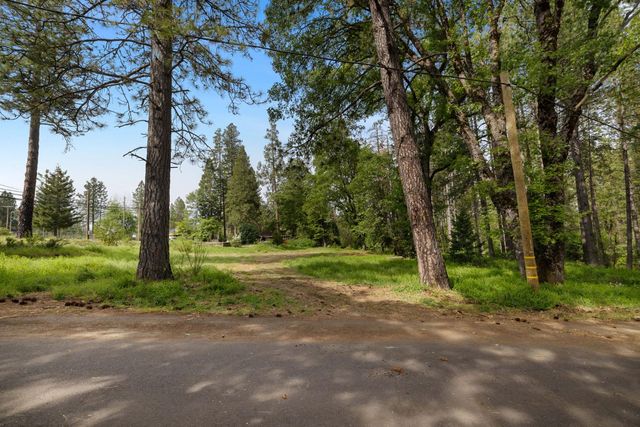 3435 Carson Rd, Camino, CA 95709