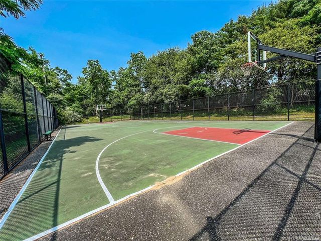 6 Woodchuck Trail, Coram, NY 11727