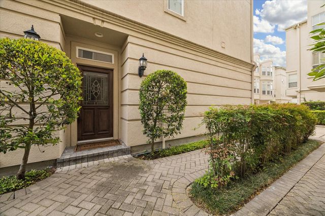 1515 Hyde Park Boulevard 32, Houston, TX 77006