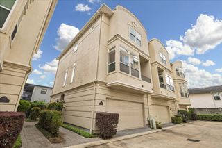 1515 Hyde Park Boulevard 32, Houston, TX 77006