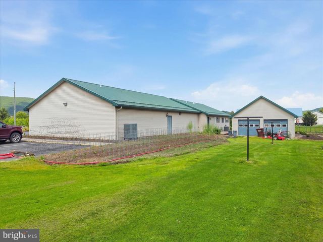 6150 LINCOLN WAY EAST E, Fayetteville, PA 17222