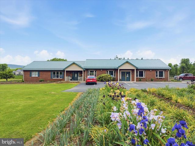 6150 LINCOLN WAY EAST E, Fayetteville, PA 17222