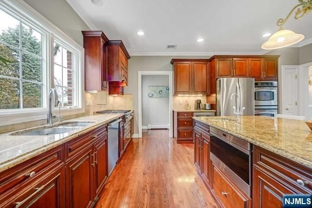 57 Merrifield Way, Cresskill, NJ 07626