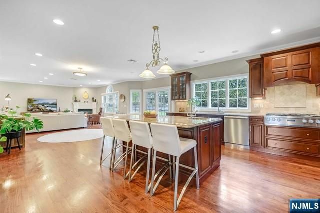 57 Merrifield Way, Cresskill, NJ 07626