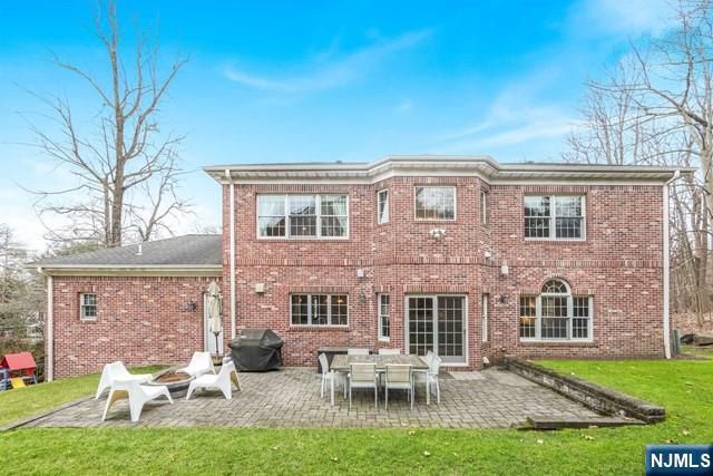 57 Merrifield Way, Cresskill, NJ 07626