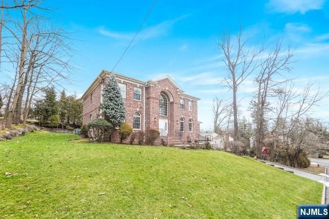 57 Merrifield Way, Cresskill, NJ 07626
