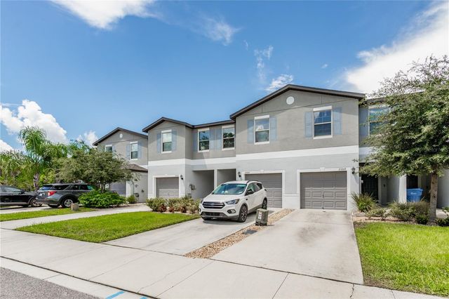 23265 WILLOW GLEN WAY, Lutz, FL 33549