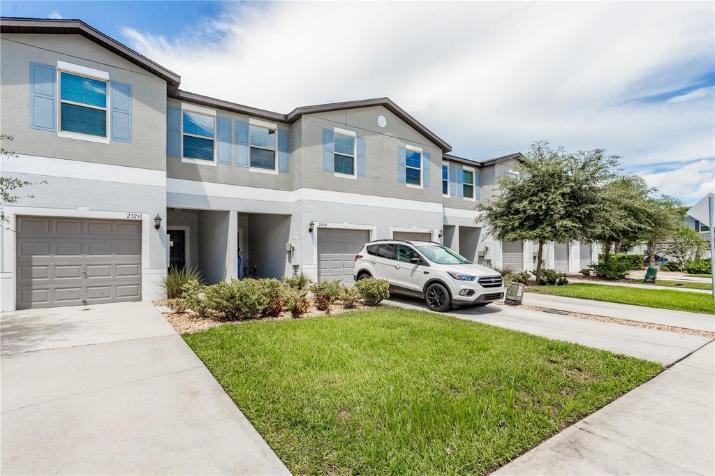 23265 WILLOW GLEN WAY, Lutz, FL 33549