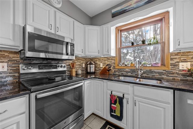 830 Elliott Court, Iowa City, IA 52246