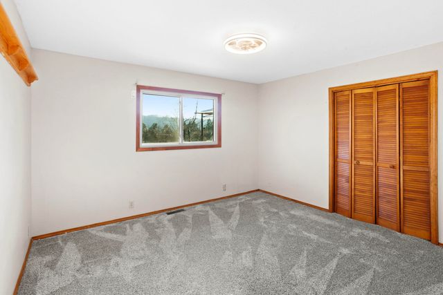 292 Golfers Lane, Galena, MO 65656