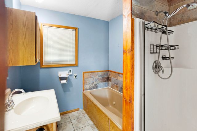 292 Golfers Lane, Galena, MO 65656