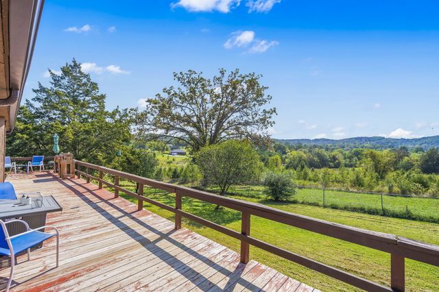 292 Golfers Lane, Galena, MO 65656
